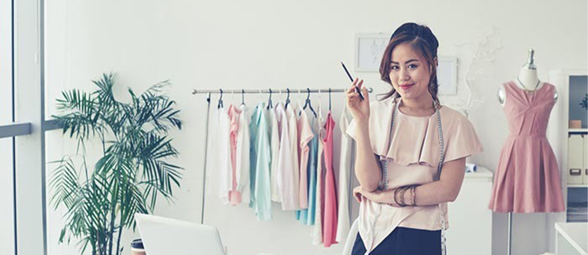 How to Become a Fashion Designer – A Beginner's Guide